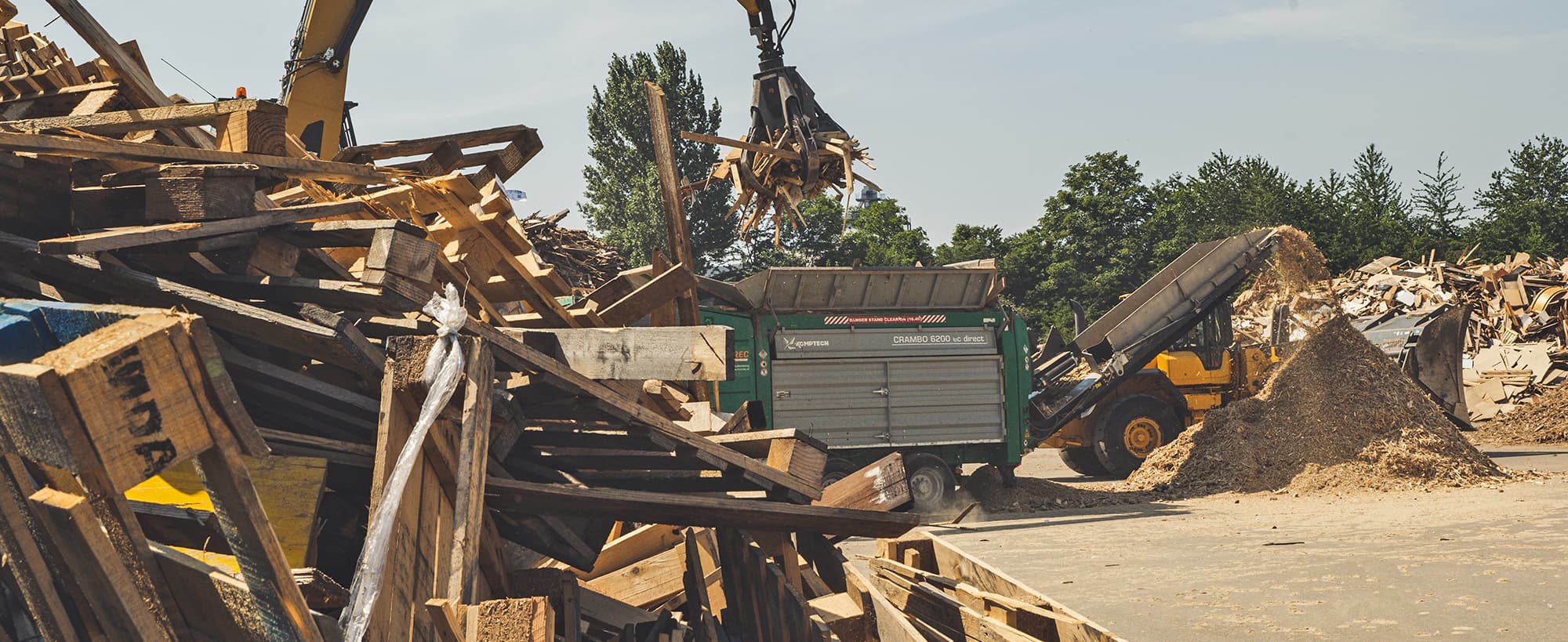 Das Firmenprofil der Firma HolzREC umfasst Holzrecycling von Altholz